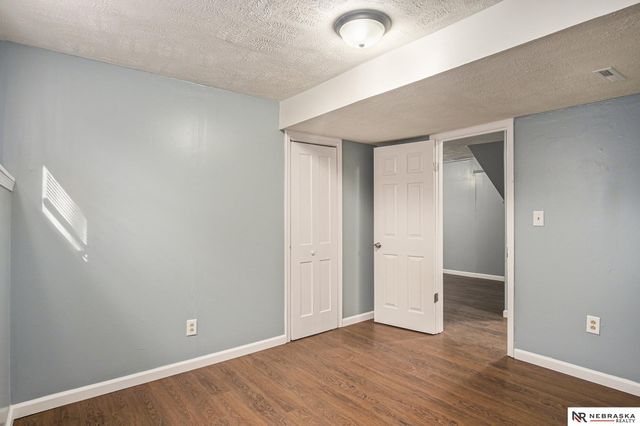 9551 Taylor Street, Omaha, NE 68134