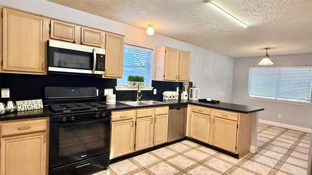 819 Foxborrough Lane, Missouri City, TX 77489