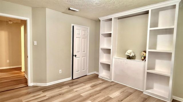 819 Foxborrough Lane, Missouri City, TX 77489