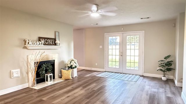 819 Foxborrough Lane, Missouri City, TX 77489