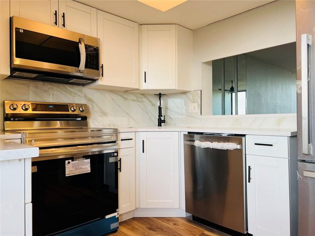 2621 COVE CAY DRIVE 703, Clearwater, FL 33760