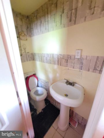 210 S 7TH STREET, Darby, PA 19023
