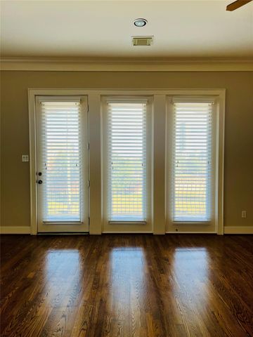 3000 Mcculloch Circle, Houston, TX 77056