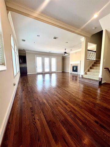 3000 Mcculloch Circle, Houston, TX 77056