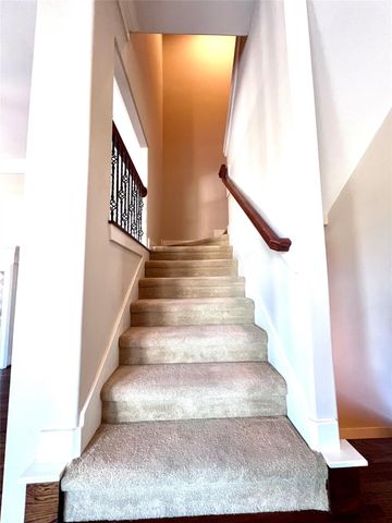 3000 Mcculloch Circle, Houston, TX 77056