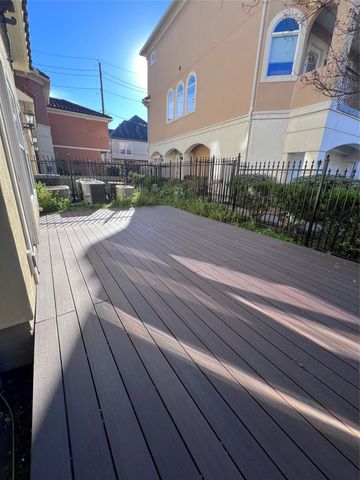 3000 Mcculloch Circle, Houston, TX 77056