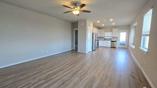 602D Pearly Eye DR, Pflugerville, TX 78660