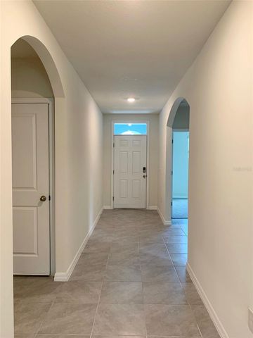 613 HICKORY COURSE LOOP, Ocala, FL 34472