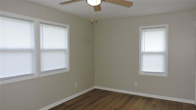 1715 N Pearl Street, Independence, MO 64050