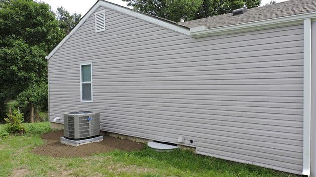 1715 N Pearl Street, Independence, MO 64050