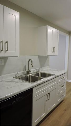 1715 N Pearl Street, Independence, MO 64050