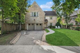 526 Orchard Lane, Winnetka, IL 60093