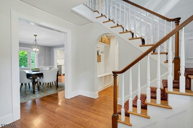 22 Bedford Rd, Summit City, NJ 07901