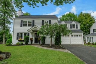 22 Bedford Rd, Summit City, NJ 07901