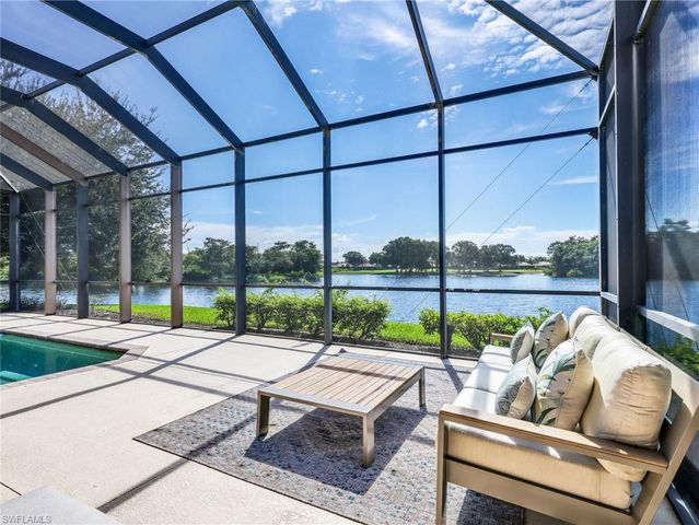 6172 Dogleg DR, Naples, FL 34113