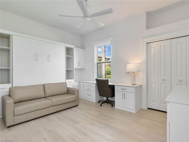 6172 Dogleg DR, Naples, FL 34113