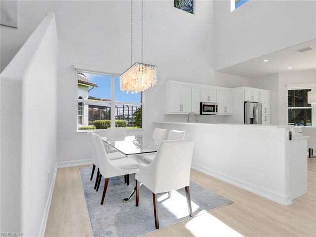 6172 Dogleg DR, Naples, FL 34113