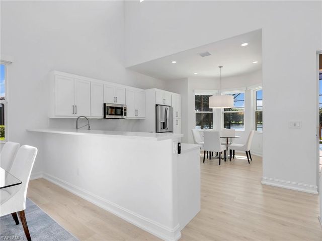 6172 Dogleg DR, Naples, FL 34113