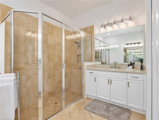 6172 Dogleg DR, Naples, FL 34113