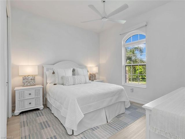 6172 Dogleg DR, Naples, FL 34113