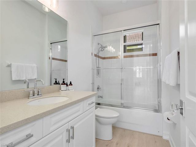 6172 Dogleg DR, Naples, FL 34113