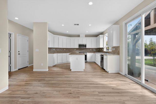 2830 Pansy Ct, Stockton, CA 95212