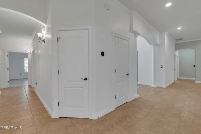 6071 LAGUNA VISTA Drive, El Paso, TX 79932