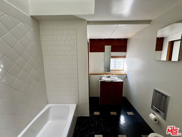 558 San Juan Avenue, Venice (los Angeles), CA 90291