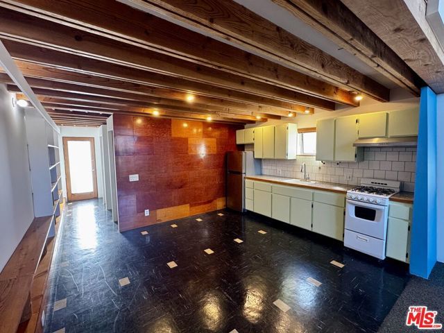 558 San Juan Avenue, Venice (los Angeles), CA 90291