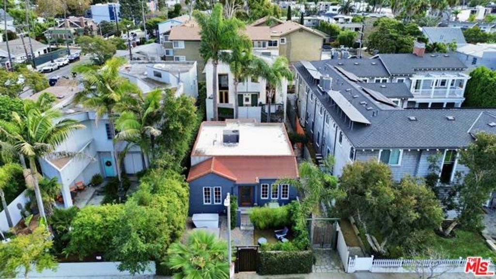 558 San Juan Avenue, Venice (los Angeles), CA 90291