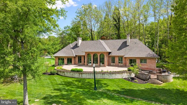3 CARRIAGE RD, Greenville, DE 19807