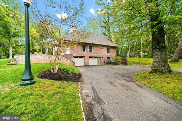 3 CARRIAGE RD, Greenville, DE 19807