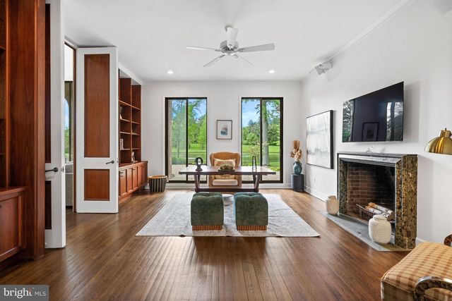 3 CARRIAGE RD, Greenville, DE 19807