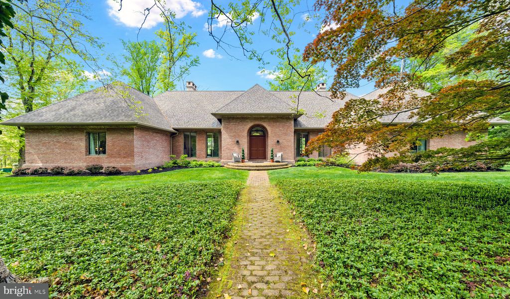 3 CARRIAGE RD, Greenville, DE 19807
