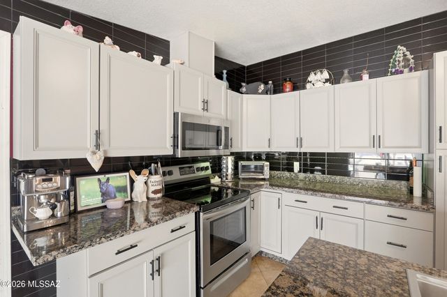 12095 W Daviti Lane, Tucson, AZ 85736