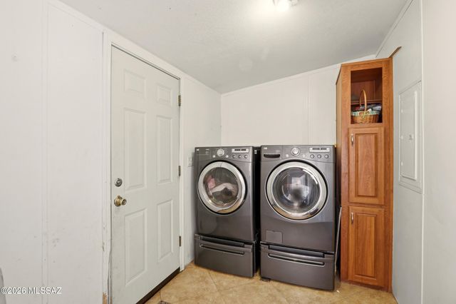 12095 W Daviti Lane, Tucson, AZ 85736