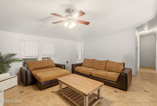 12095 W Daviti Lane, Tucson, AZ 85736