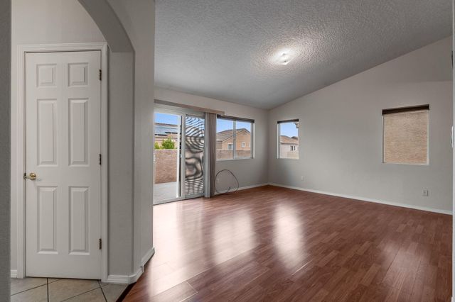 7019 KAYSER MILL Road NW, Albuquerque, NM 87114