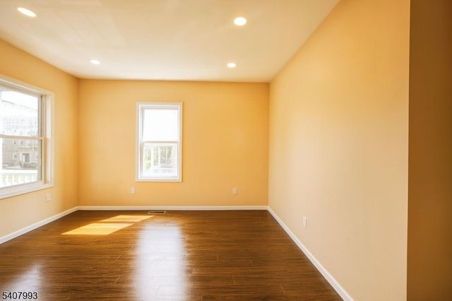 153 Walnut St 2, Montclair Twp., NJ 07042