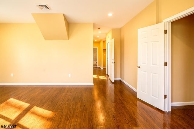 153 Walnut St 2, Montclair Twp., NJ 07042