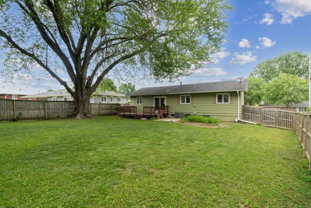 122 Park Lane, Waterloo, IA 50702