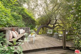 2640 N Commonwealth Avenue, Los Angeles, CA 90027