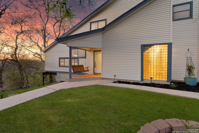 805 Summerwood, New Braunfels, TX 78130