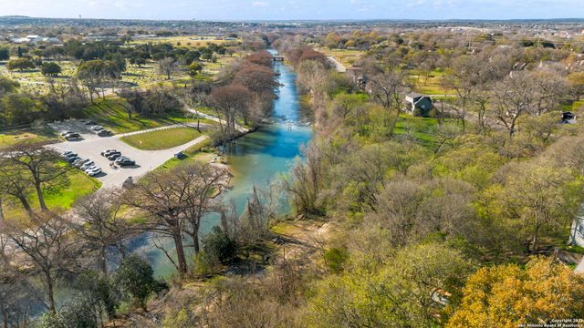 805 Summerwood, New Braunfels, TX 78130