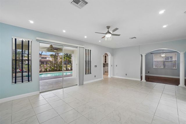 18032 MALAKAI ISLE DRIVE, Tampa, FL 33647