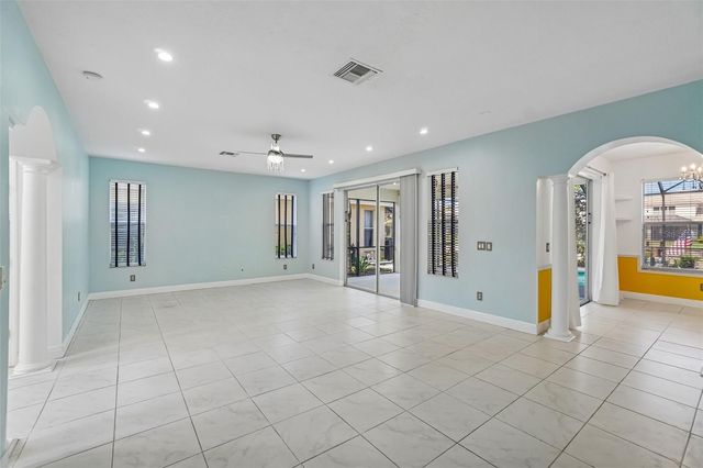 18032 MALAKAI ISLE DRIVE, Tampa, FL 33647