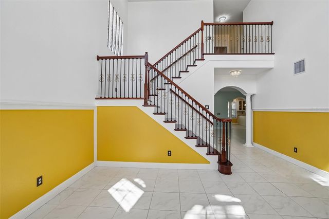 18032 MALAKAI ISLE DRIVE, Tampa, FL 33647