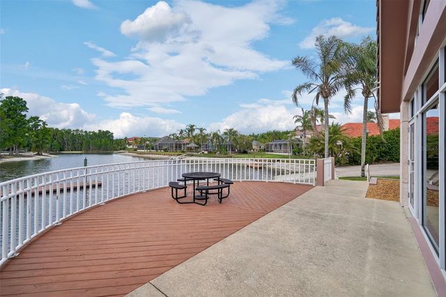 18032 MALAKAI ISLE DRIVE, Tampa, FL 33647