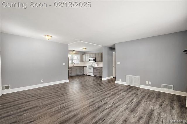 37106 Farley Street, Clinton Township, MI 48036