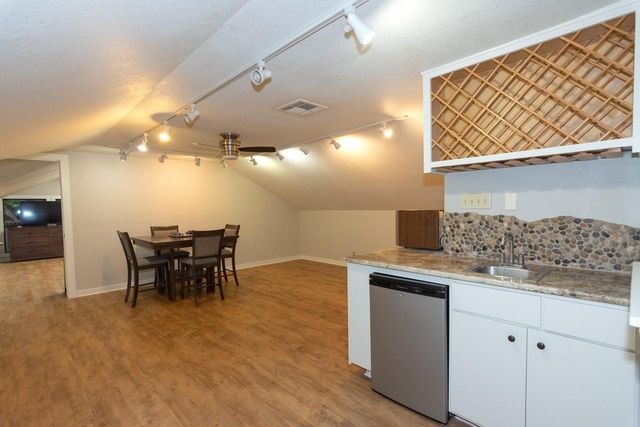 1404 Pearl CV, Round Rock, TX 78681